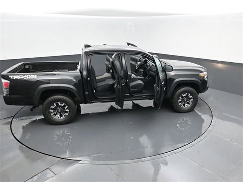 Used 2023 Toyota Tacoma TRD Off-Road w/ Technology Package image 27