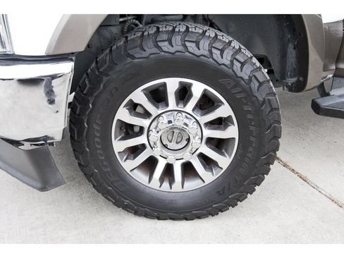 Used 2022 Ford F250 Lariat w/ Lariat Ultimate Package AWD/4WD image 29