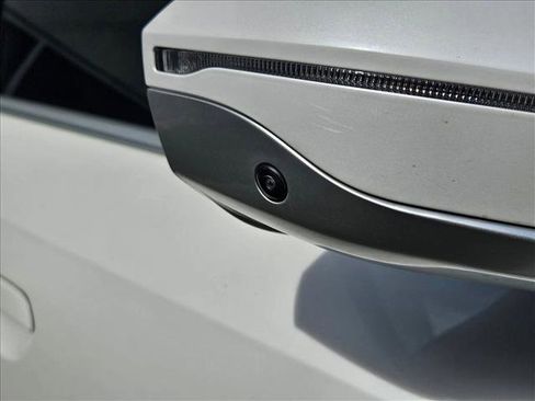 Certified 2025 BMW X3 xDrive30i w/ Premium Package image 6