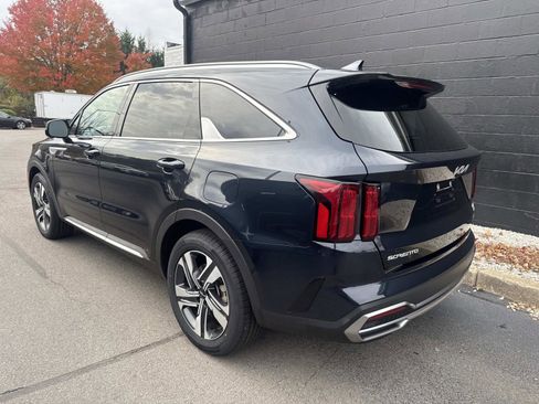 Used 2023 Kia Sorento SX Prestige image 7