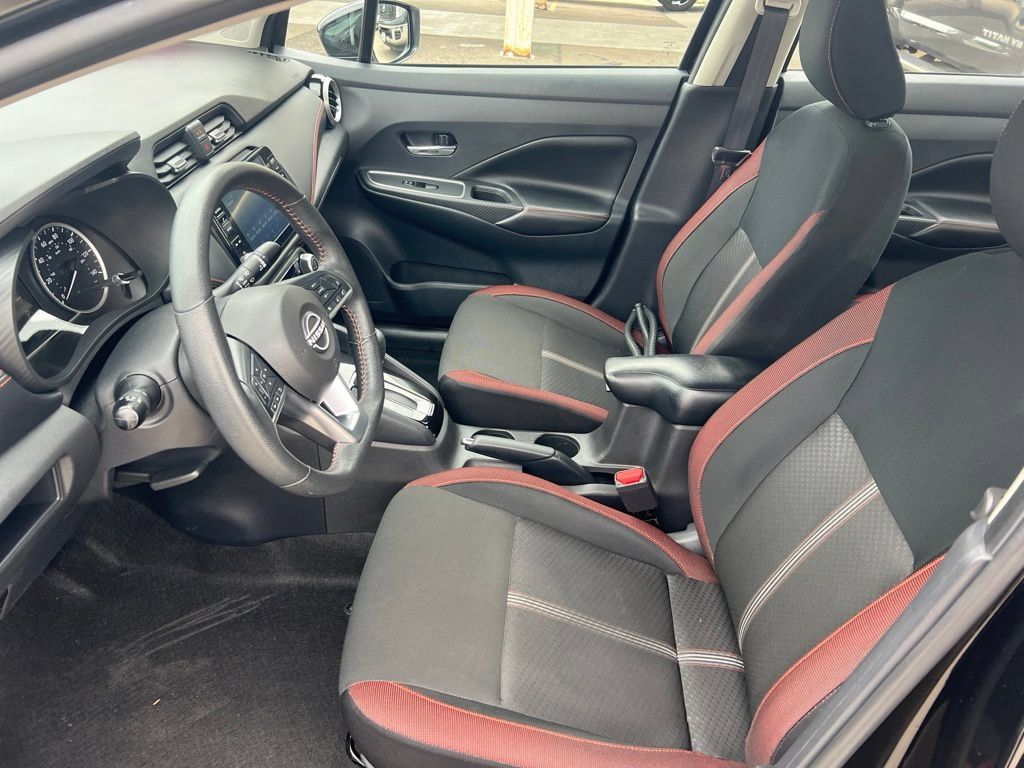 Certified 2025 Nissan Versa SR w/ Trunk Package FWD image 4