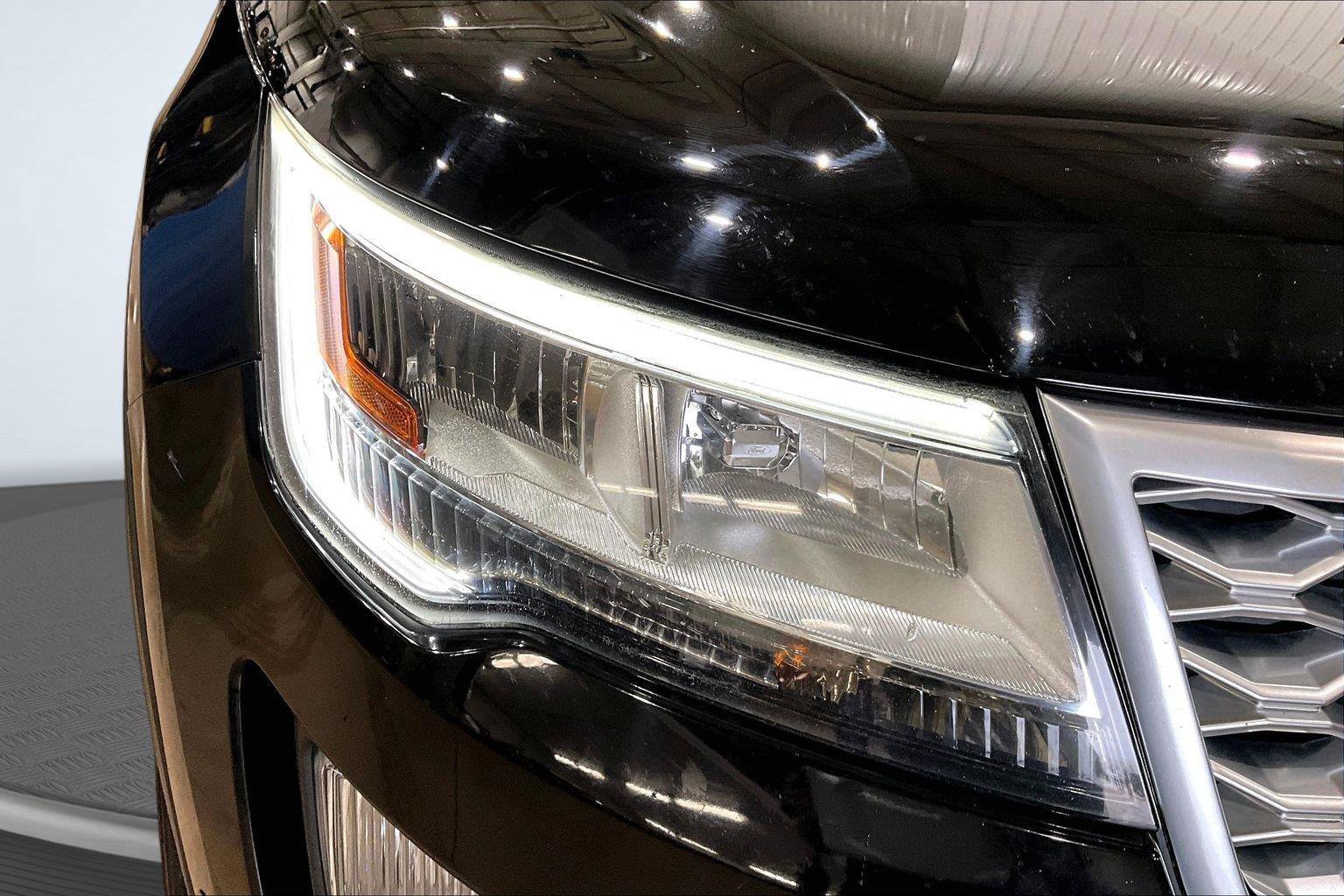 Used 2017 Ford Explorer Platinum AWD/4WD image 31