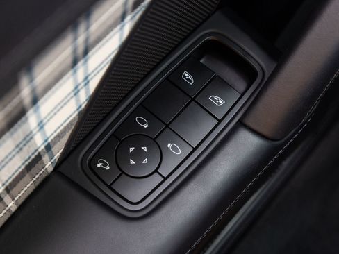 Certified 2025 Porsche 911 Turbo S AWD/4WD image 19