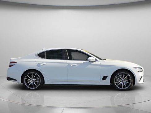 Used 2026 Genesis G70 2.5T Prestige image 9