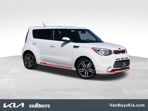 Used 2014 Kia Soul + image 1