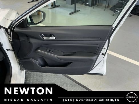 Used 2022 Nissan Altima 2.5 S FWD image 36