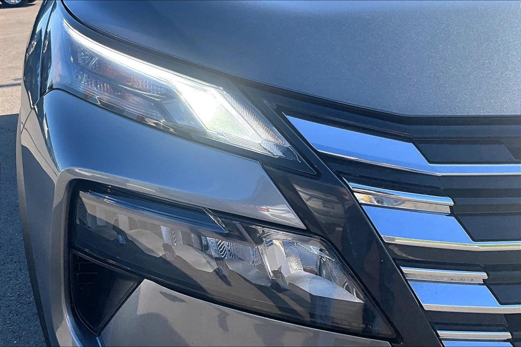 Used 2026 Nissan Rogue SV AWD/4WD image 28