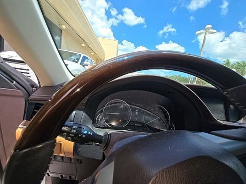 Used 2016 Lexus ES 350 w/ Luxury Package w/Wood Trim FWD image 20