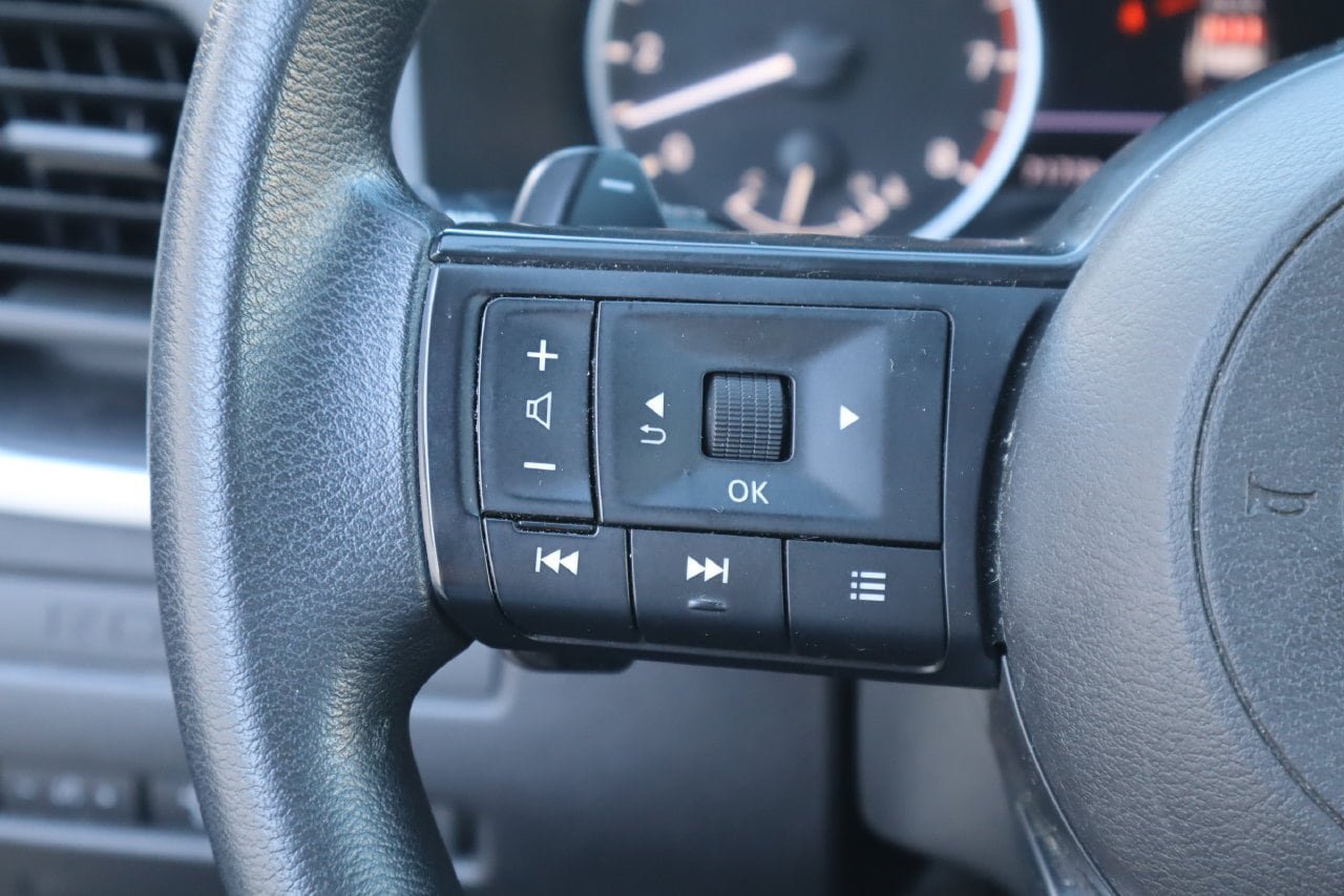 Used 2024 Nissan Rogue S AWD/4WD image 12