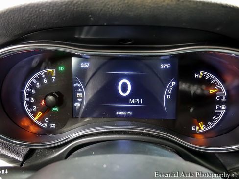 Used 2021 Jeep Grand Cherokee Limited image 14