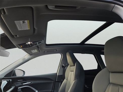 New 2025 Audi Q5 Premium Plus image 8