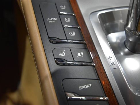 Used 2010 Porsche Panamera Turbo AWD/4WD image 34