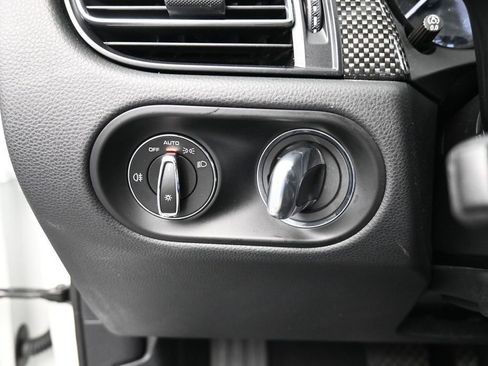 Certified 2023 Porsche Macan S AWD/4WD image 24