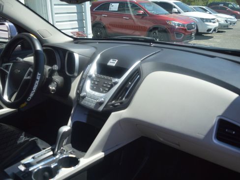 Used 2011 Chevrolet Equinox LT w/ Driver Convenience Package FWD image 29