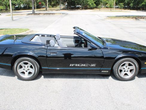 Used 1988 Chevrolet Camaro LT RWD image 25