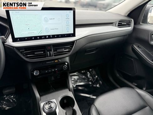 Used 2025 Ford Escape Platinum image 27