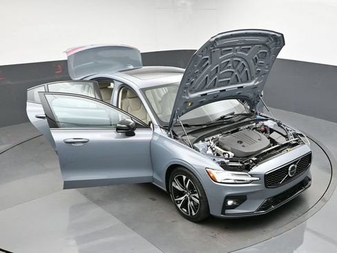 Used 2023 Volvo S60 B5 Plus FWD image 46