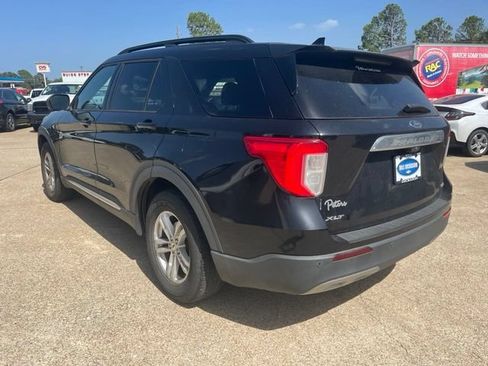 Used 2020 Ford Explorer XLT w/ Equipment Group 202A RWD image 3