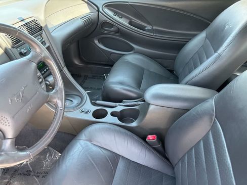 Used 2002 Ford Mustang GT RWD image 13
