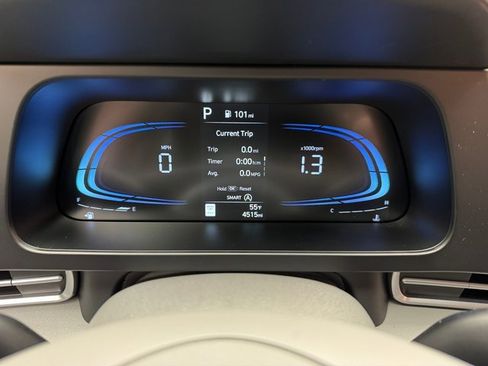 Used 2025 Hyundai Elantra SE image 15