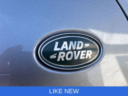 Used 2023 Land Rover Discovery S image 11