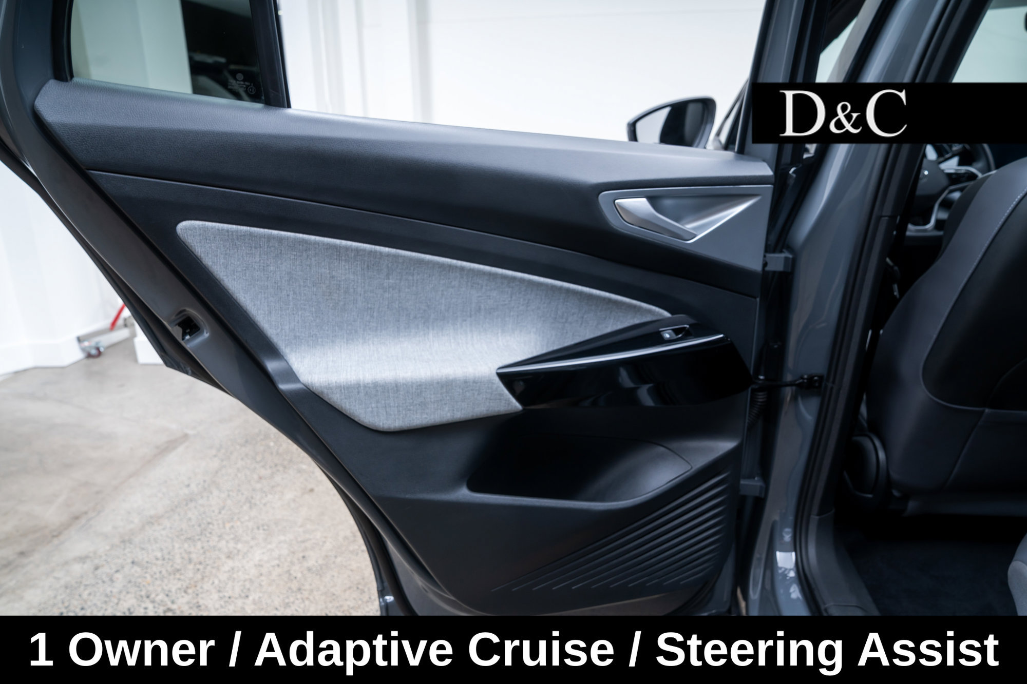 Used 2023 Volkswagen ID.4 Pro AWD/4WD image 18