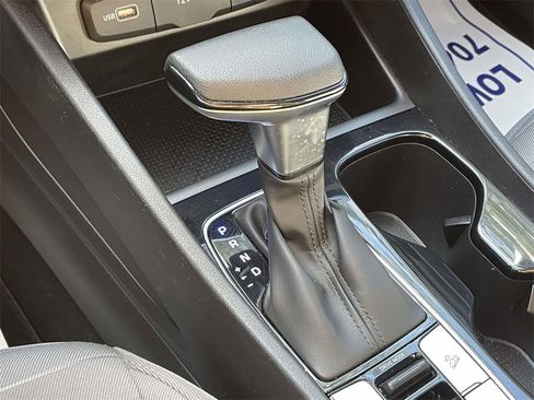 Certified 2024 Hyundai Santa Cruz SEL image 28