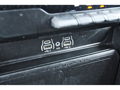 Used 2025 RAM 1500 Laramie AWD/4WD image 29