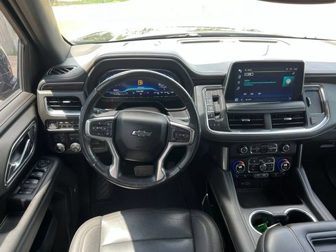 Used 2022 Chevrolet Tahoe Z71 w/ Luxury Package AWD/4WD image 21