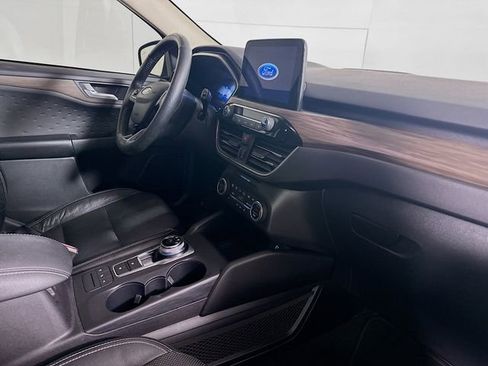 Used 2020 Ford Escape Titanium w/ Titanium Premium Package 2.0 image 32