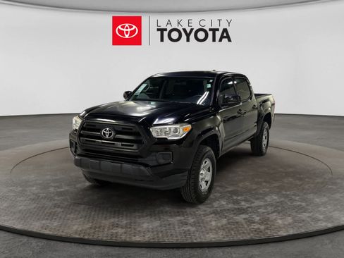 Used 2016 Toyota Tacoma SR RWD image 1