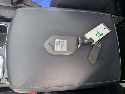 Used 2025 Kia Telluride S FWD image 30