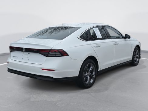 Used 2024 Honda Accord EX image 5