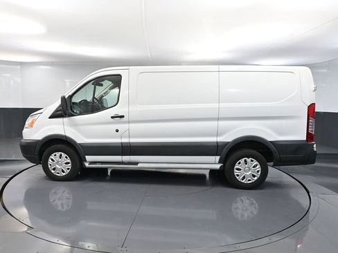 Used 2016 Ford Transit 250 130 Low Roof w/ Exterior Upgrade Package RWD image 9