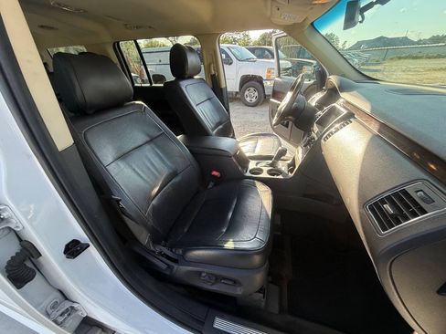 Used 2018 Ford Flex Limited FWD image 25