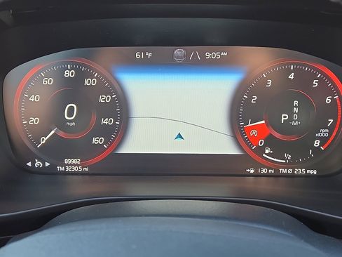 Used 2022 Volvo XC40 T5 R-Design w/ Climate Package image 14