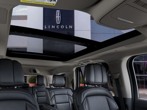 New 2027 Lincoln Navigator Reserve RWD image 22