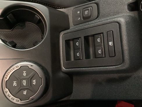 New 2026 Ford Bronco Badlands AWD/4WD image 28