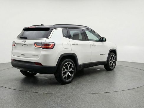 Used 2025 Jeep Compass Limited AWD/4WD image 9