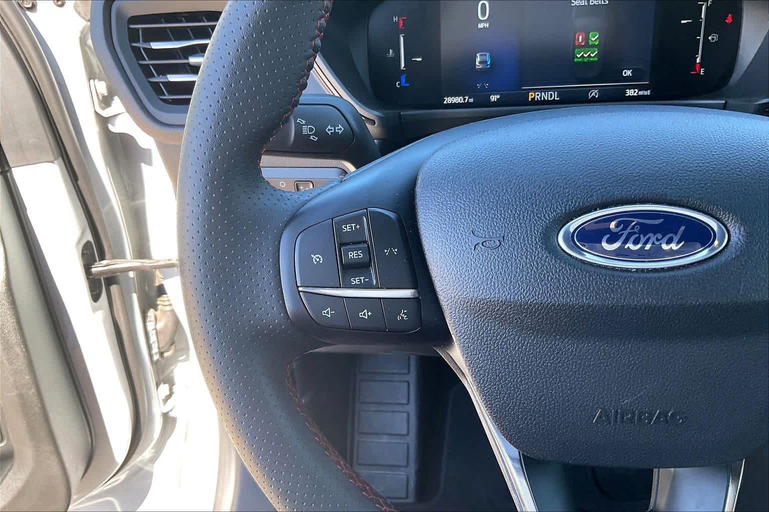 Used 2025 Ford Escape ST-Line FWD image 23