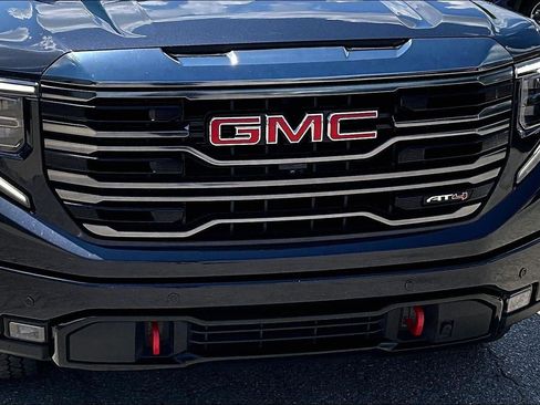 Used 2024 GMC Sierra 1500 AT4 w/ Technology Package AWD/4WD image 30