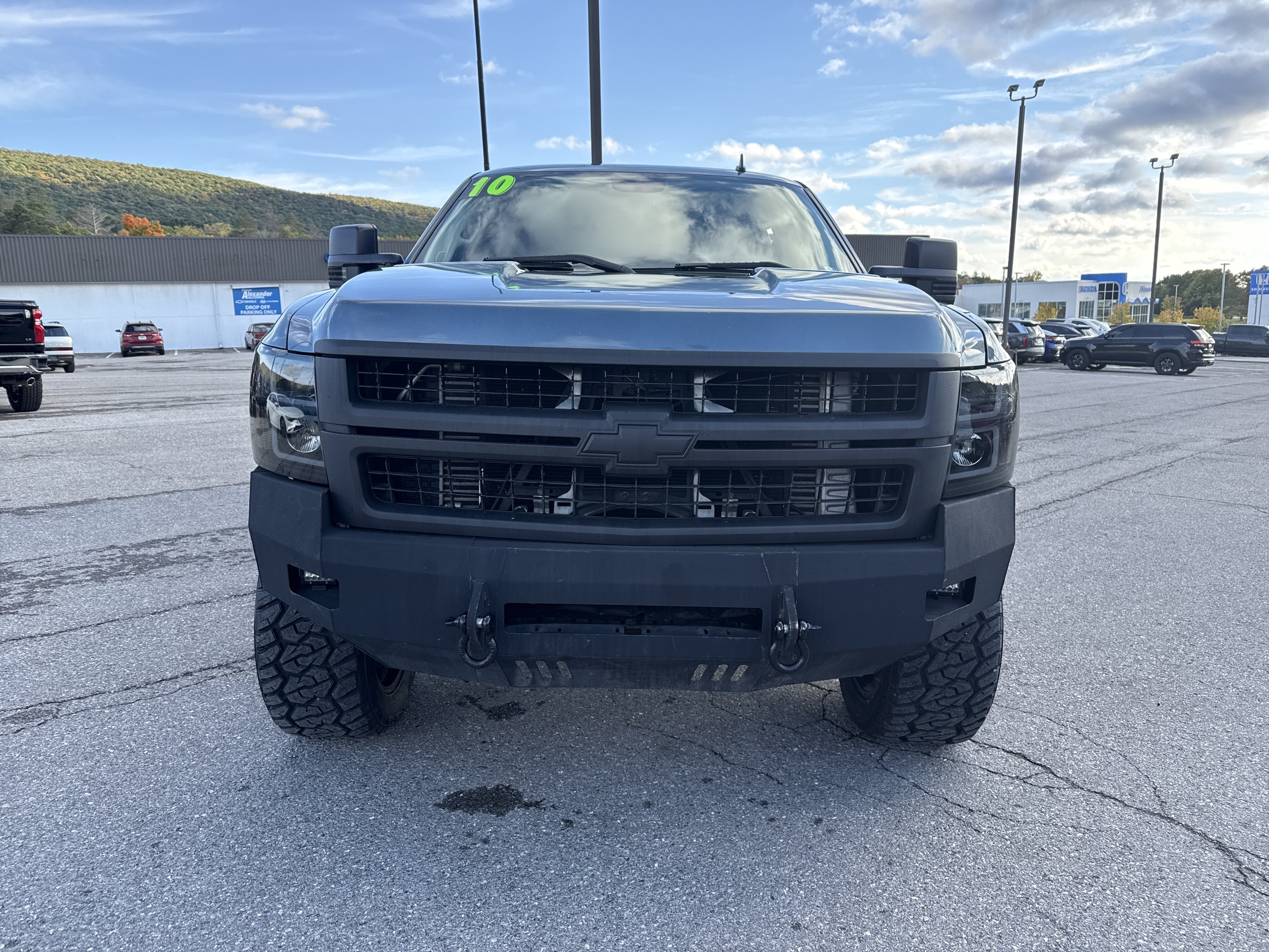 Used 2010 Chevrolet Silverado 2500 LT w/ Exterior Plus Package AWD/4WD image 9