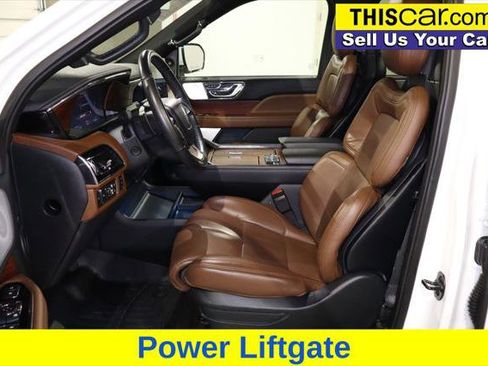 Used 2022 Lincoln Navigator Reserve image 25