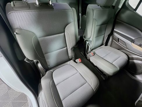 Used 2023 GMC Acadia SLE w/ Driver Convenience Package image 29