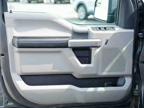 Used 2019 Ford F150 XLT w/ Equipment Group 302A Luxury AWD/4WD image 14