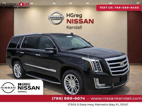 Used 2018 Cadillac Escalade 4WD image 1