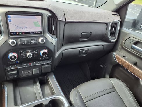 Used 2021 GMC Sierra 3500 Denali w/ Denali Ultimate Package AWD/4WD image 8