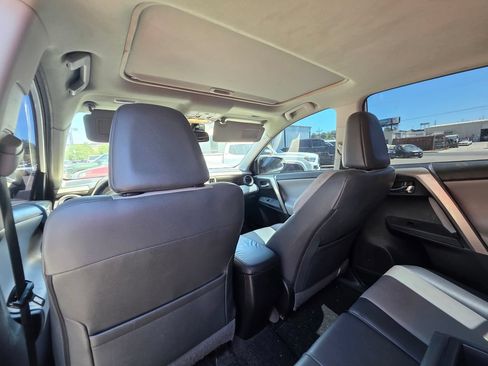 Used 2014 Toyota RAV4 Limited w/ Technology Package FWD image 7