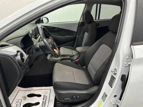 Used 2018 Hyundai Kona SEL w/ SEL Tech Package 02 FWD image 9