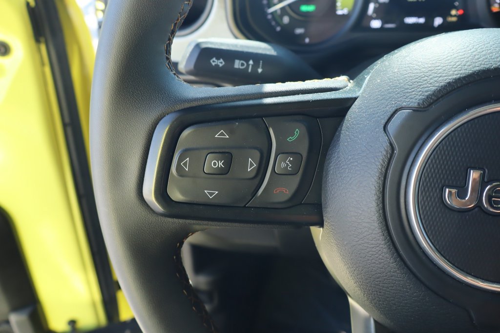 Used 2024 Jeep Wrangler Unlimited AWD/4WD image 23